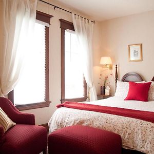 Homestead House B&B